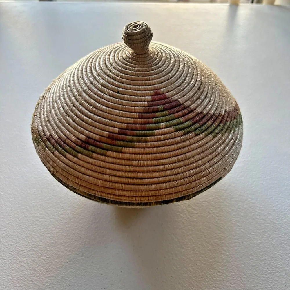 Handwoven Basket Bowl With Lid Green Red Tan Tribal Boho Trinket